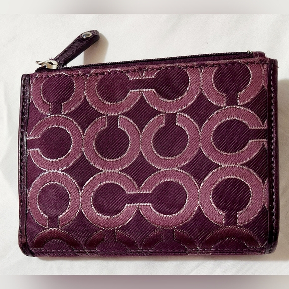 Coach 48643 Madison Dotted Medium Wallet Crimson - Picture 2 of 8